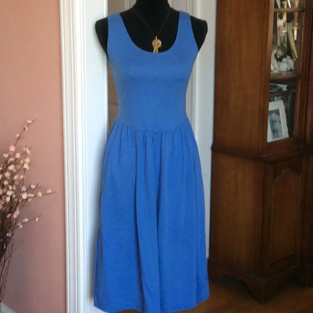 🌷 Another cute tank dress with flowy skirt - Picture 2 of 4